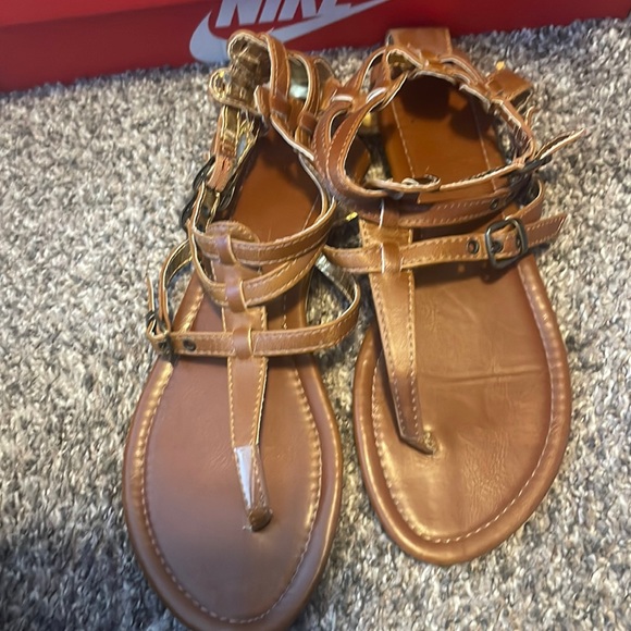 Brown Sandals Size 6.5 - Picture 1 of 3